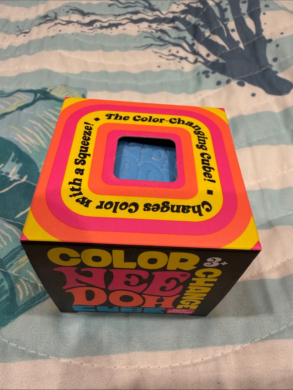 Color-Changing Cube Toy - Blue